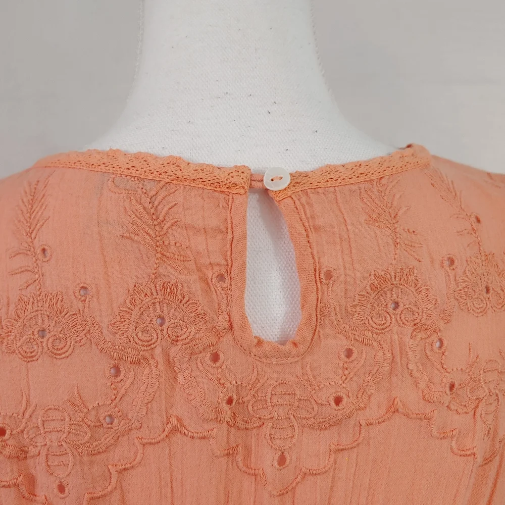 SUNDANCE EMBROIDERED PULLOVER TOP (936) - Picture 13 of 16